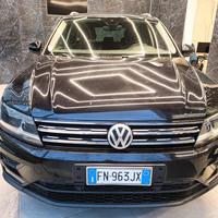 VOLKSWAGEN Tiguan 1.6 TDI SCR Urban BlueMotion T