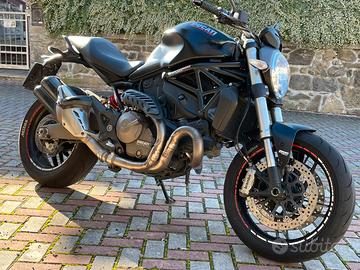 Monster 821 dark 2016