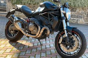 Monster 821 dark 2016