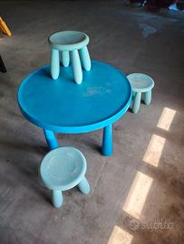 Tavolo in plastica per bambini + 3 sedie