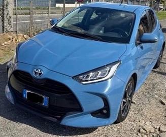 toyota yaris ibrida 2021