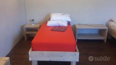 letto singolo in abete vecchio ad 1 piazza