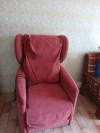 Poltrona per anziani ricaricabile