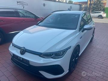 Volkswagen Golf R 8.5