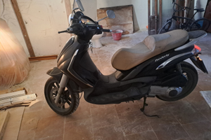 Piaggio Beverly 125