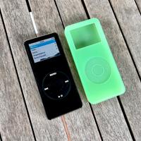 Apple iPod Nano 4GB 1st Gen. A1137 Nero + Cover