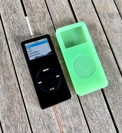 Apple iPod Nano 4GB 1st Gen. A1137 Nero + Cover