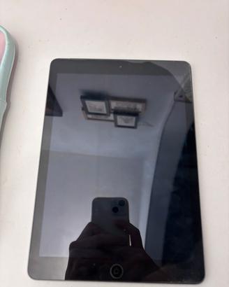 tablet Apple air 100 euro trattabili