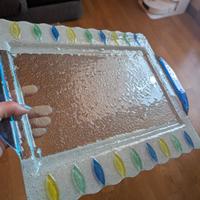 vassoio in vetro colorato colorato