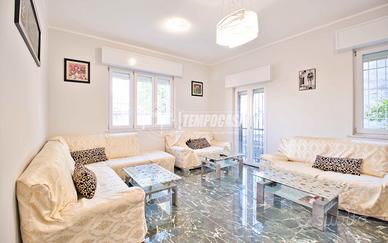 VILLA UNIFAMILIARE COMPLETAMENTE RISTRUTTURATA IN