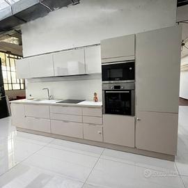 Cucina Lineare Bianca 4 Metri completa di tutti el