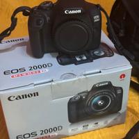 Canon 2000D con due obbiettivi