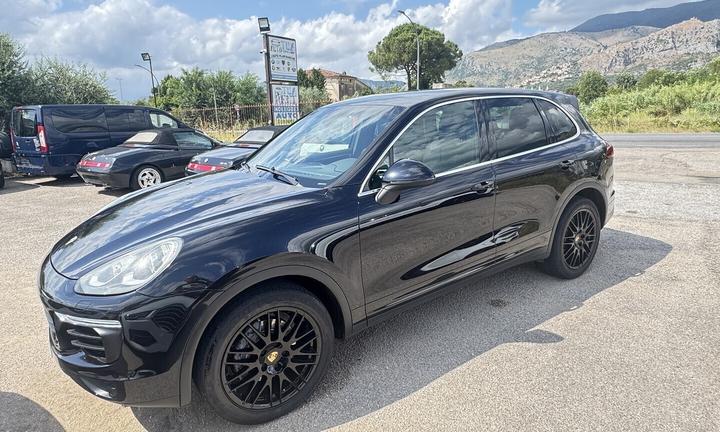 PORSCHE CAYENNE DIESEL NAVI PASM LED