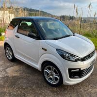 Ligier JS50 Black & White