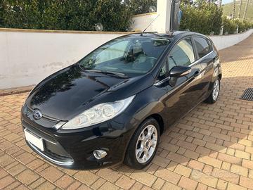 Ford Fiesta 1.4 TDCi 70CV 5 porte Titanium