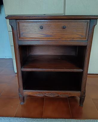 Mobiletto in legno con cassetto 
