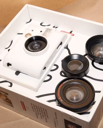 LOMO INSTANT WHITE EDITION Fotocamera Istantanea