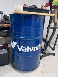 Barile arredo con supporto ruote