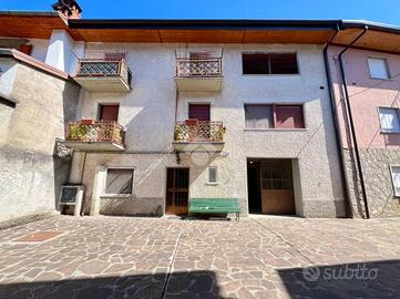 CASA SEMINDIPENDENTE A ONORE