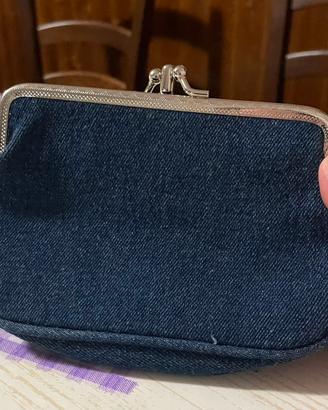 portamonete o pochette in tessuto simil denim
