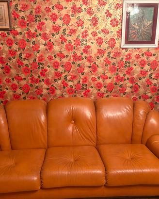 Salotto vintage italiano in vera pelle e  legno