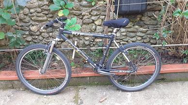 mountain bike 26 pollici Shock Blaze HTP 1000