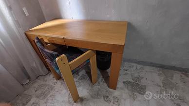 Scrivania in frassino massello