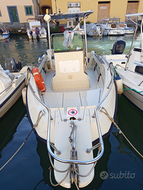 ELAN 20 Barca più ormeggio