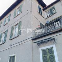 CASA INDIPENDENTE CON 5 APPARTAMENTI, 5 CANTINE E
