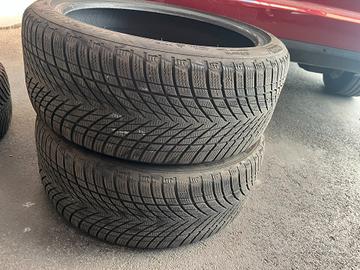 235 40 19 invernali Goodyear del 2024