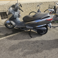 Suzuki Burgman 200