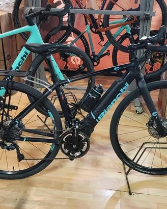 bicicletta e-road Bianchi 