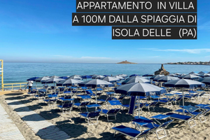 Appartamenti di 300 mq in villa di fronte al mare