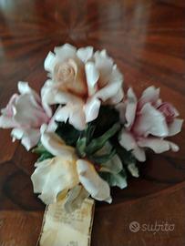 rose  in Capodimonte usate qualche scheggiatura us