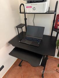 scrivania studio
