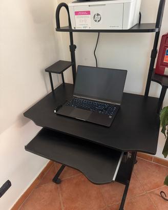 scrivania studio