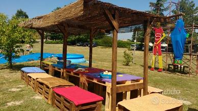Gazebo con tavoli e panche pallet 20 posti