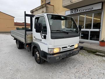 Nissan Cabstar 120.35 3.0 Tdi PL-RG Cabinato SE Ca
