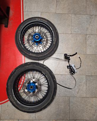 Cerchi motard FaBa 17  + motomaster completo 