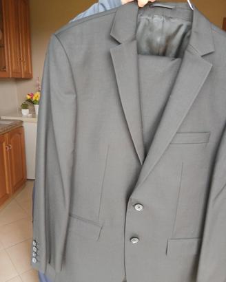 vestito da uomo elegante