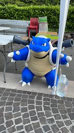 blastoise statua gigante