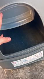 Lettiera per gatti coperta