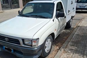 TOYOTA HILUX FURGONE FRIGO CON CELLA PER SURGELATI