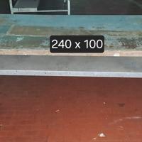 Tavoli in metallo Usati.