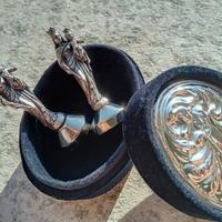 Scatola velluto e argento con Madonnine argento