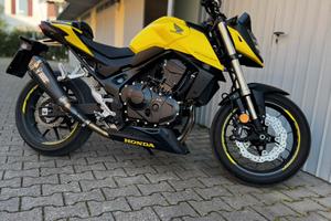 Honda hornet 750