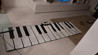 tastiera funzionante con i piedi