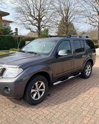Nissan Pathfinder 2.5 dCi Sport
