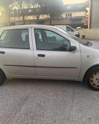 FIAT Punto 1.2i 16V cat 5 porte Verve Stupenda B