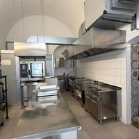 Arredamento attività commerciale